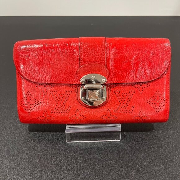 Louis Vuitton Red Monogram Mahina Leather Amelia Wallet (139616)